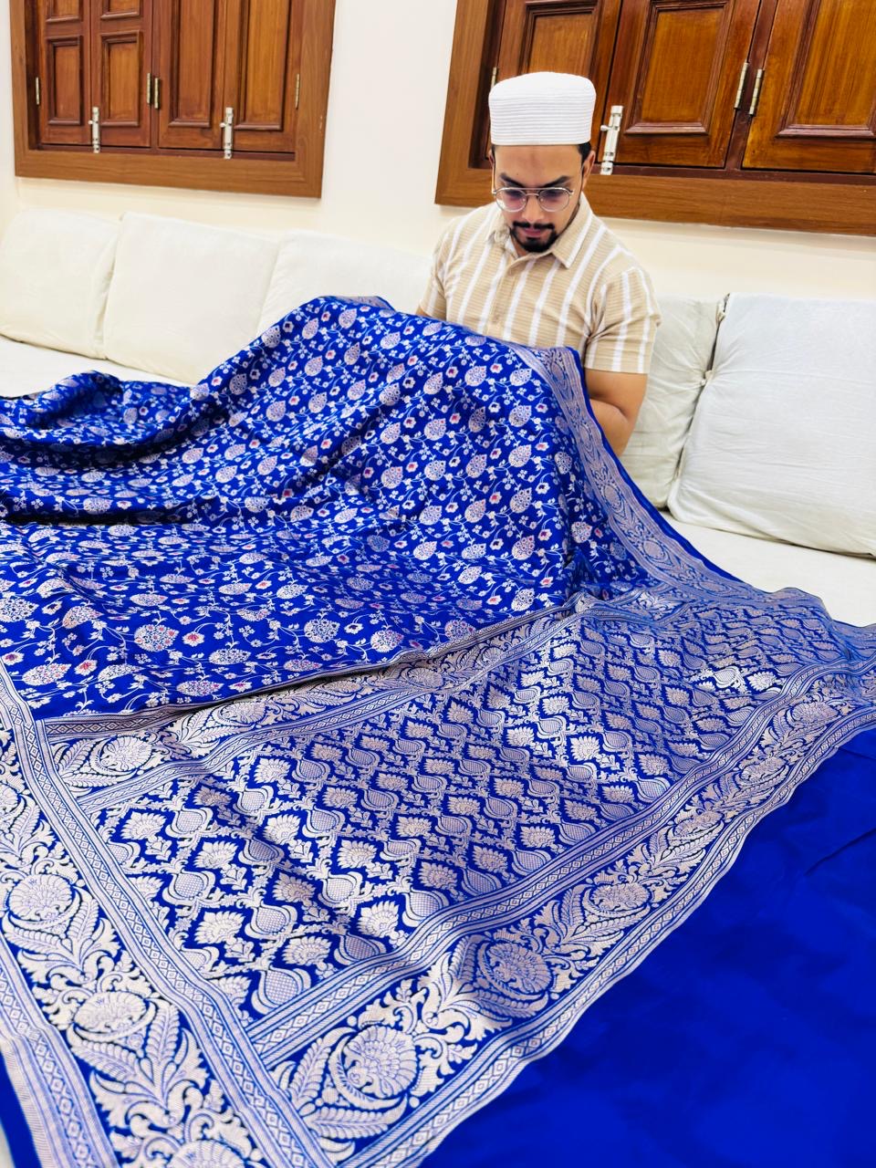 Pure Banarasi Katan Silk Mina Jaal Saree