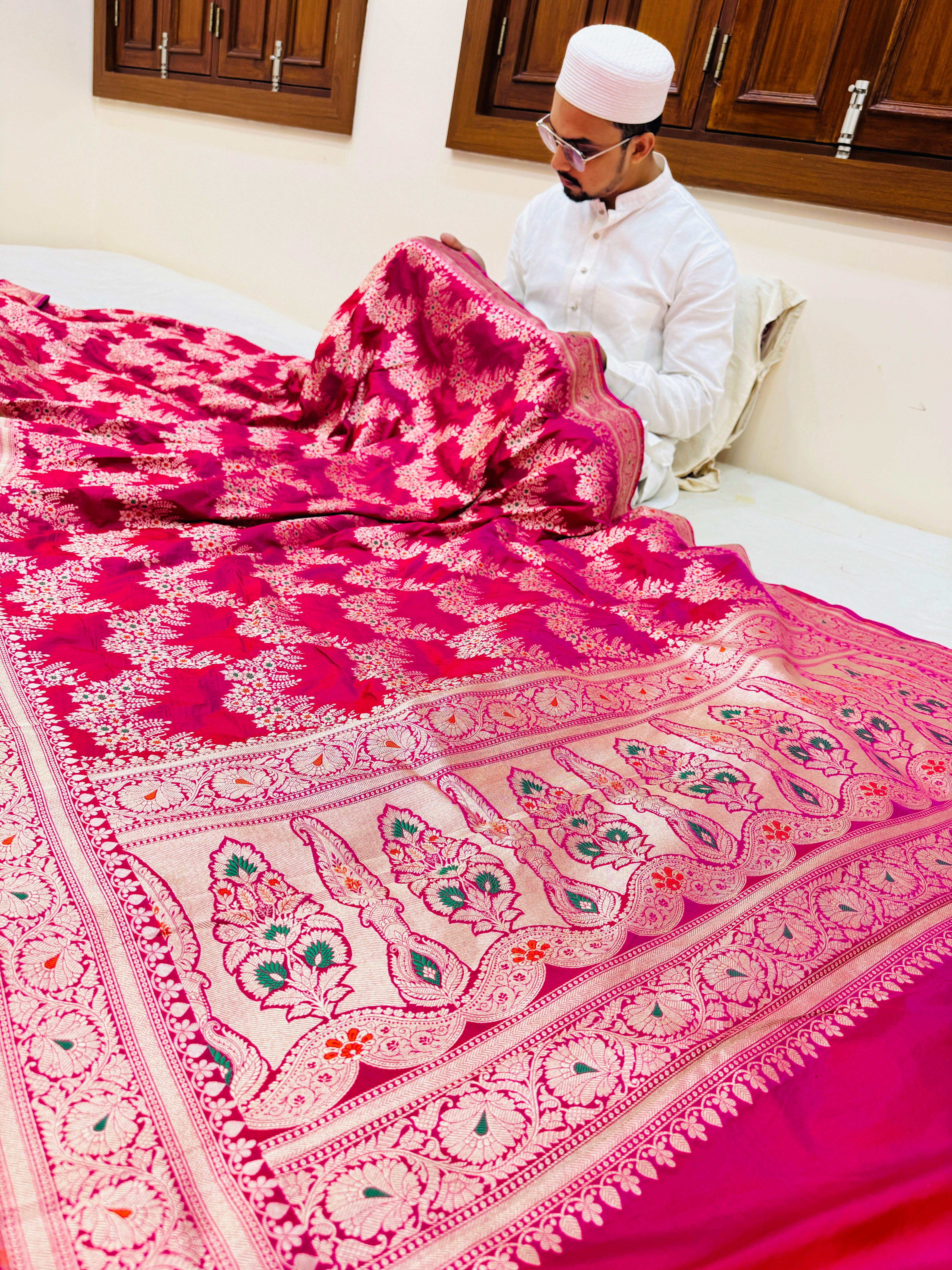 Pure Banarasi Katan Silk Mina Jaal Saree