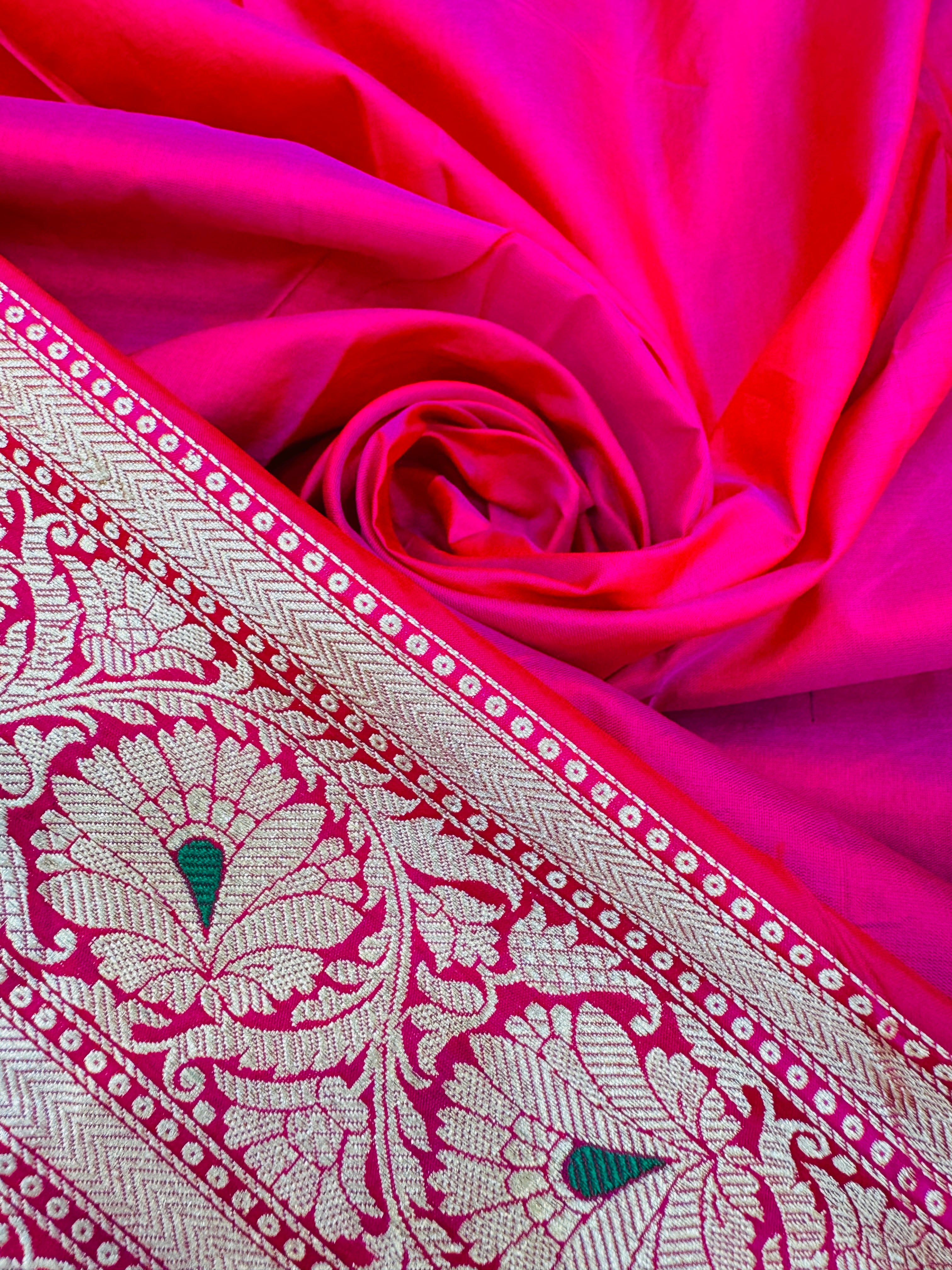 Pure Banarasi Katan Silk Mina Jaal Saree