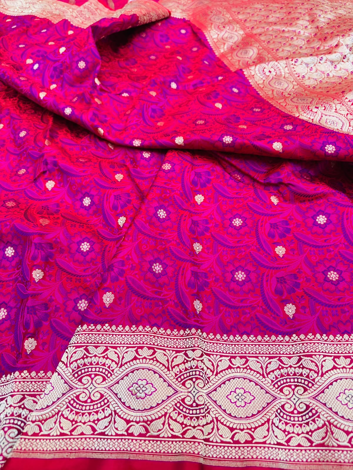 Satin Tanchoi Buti Saree
