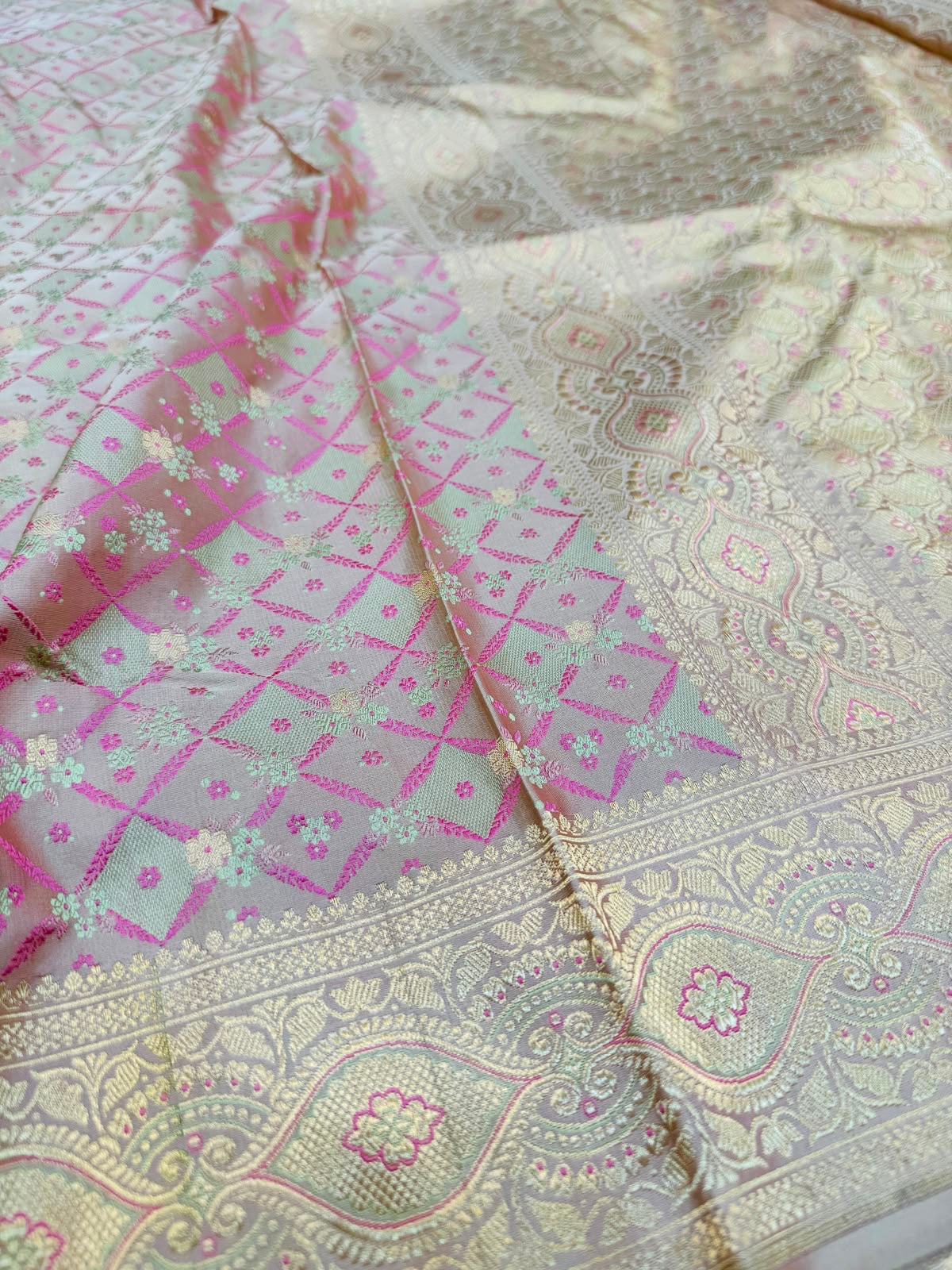 Satin Tanchoi Buti Saree