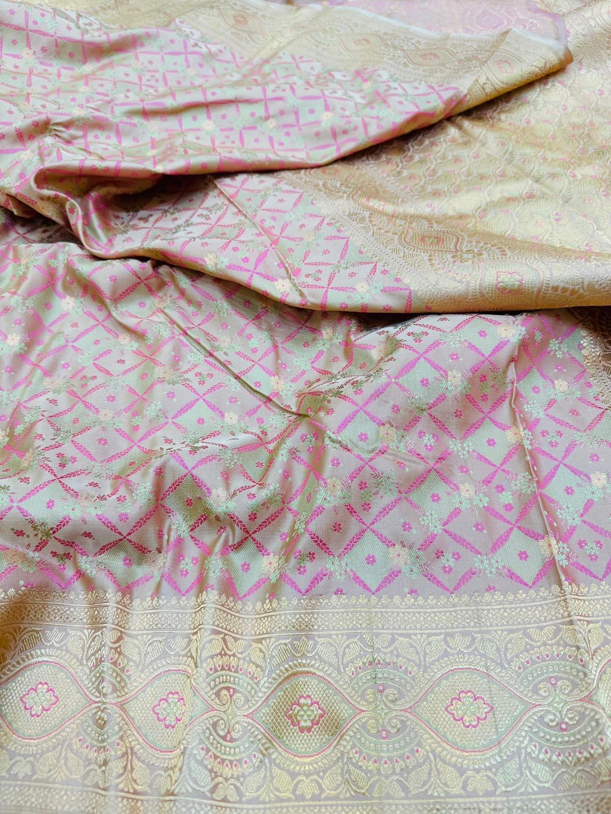 Satin Tanchoi Buti Saree